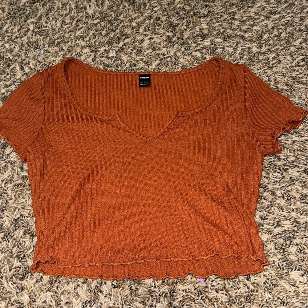 Auburn Cropped light material medium cropped tee